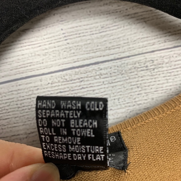 INC International Concepts Deep Plunge V Neck - Picture 3 of 5